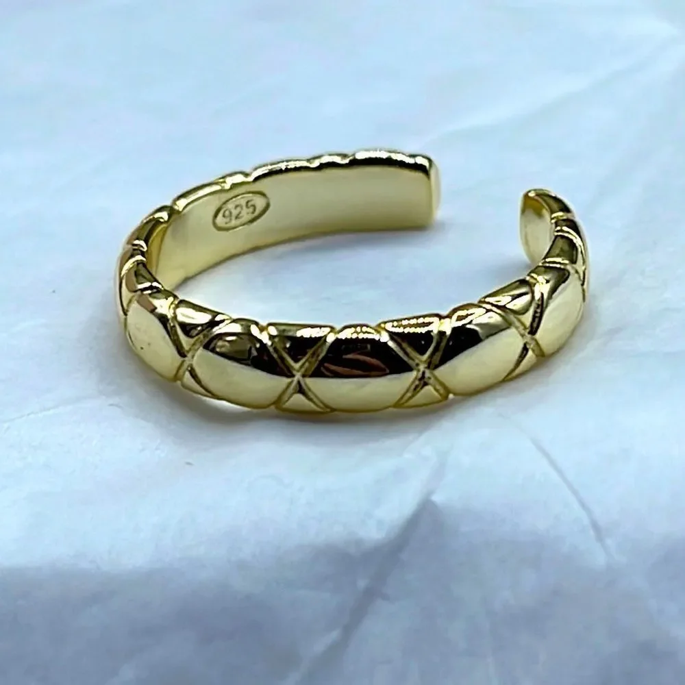 14K plated sterling silver size 8 simple X pattern ring.